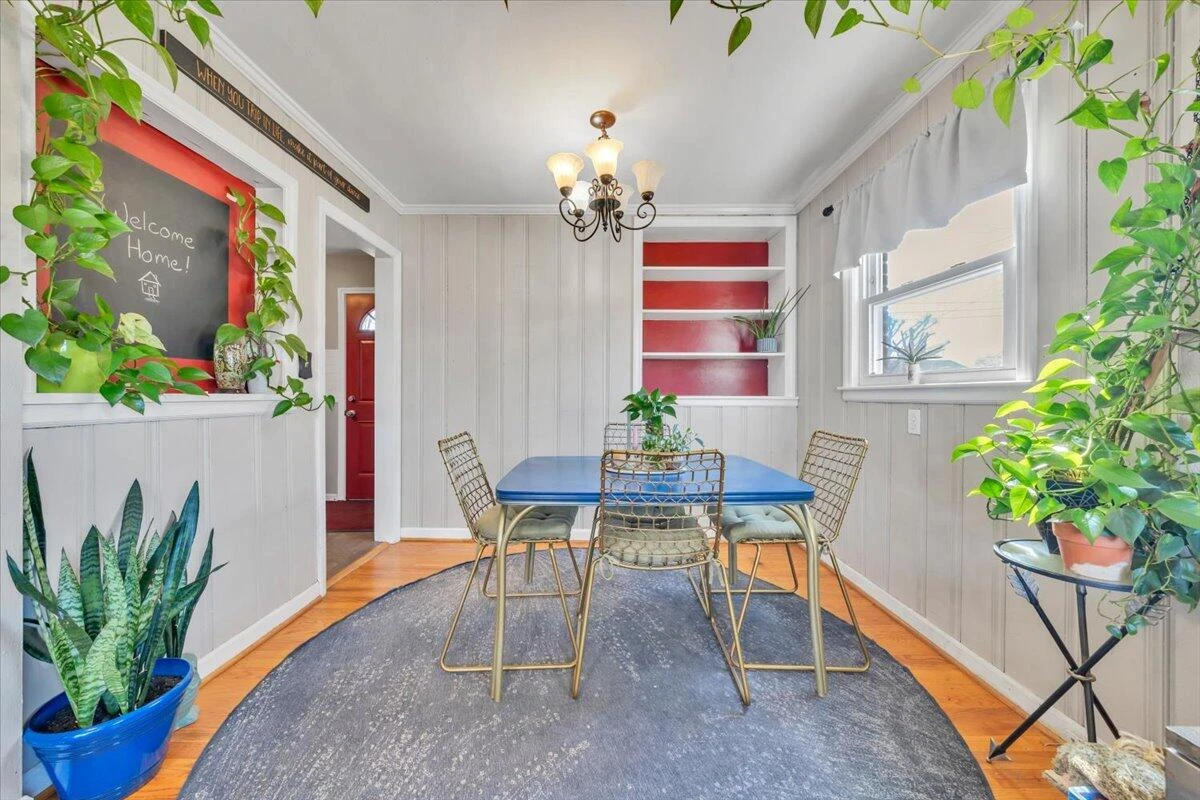 139 Hurst AVE - Photo 12