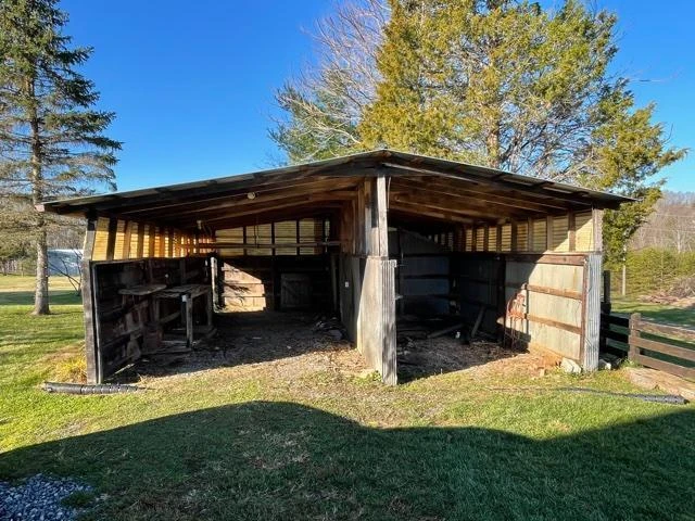 2555 Morgans Mill RD - Photo 118