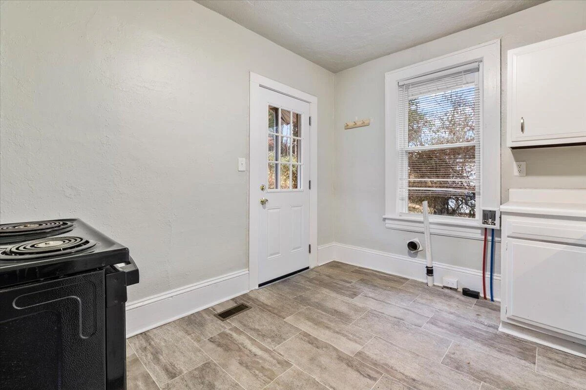453 Dale AVE - Photo 24