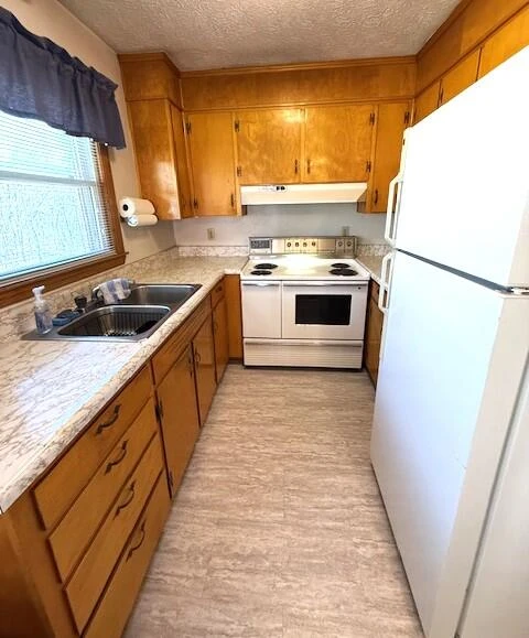607 Heatherton DR - Photo 4
