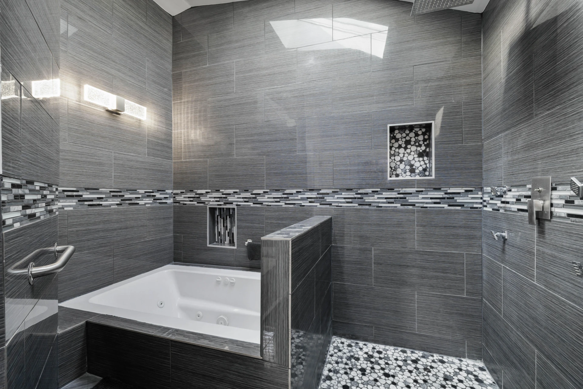 819 Campbell AVE - Photo 11