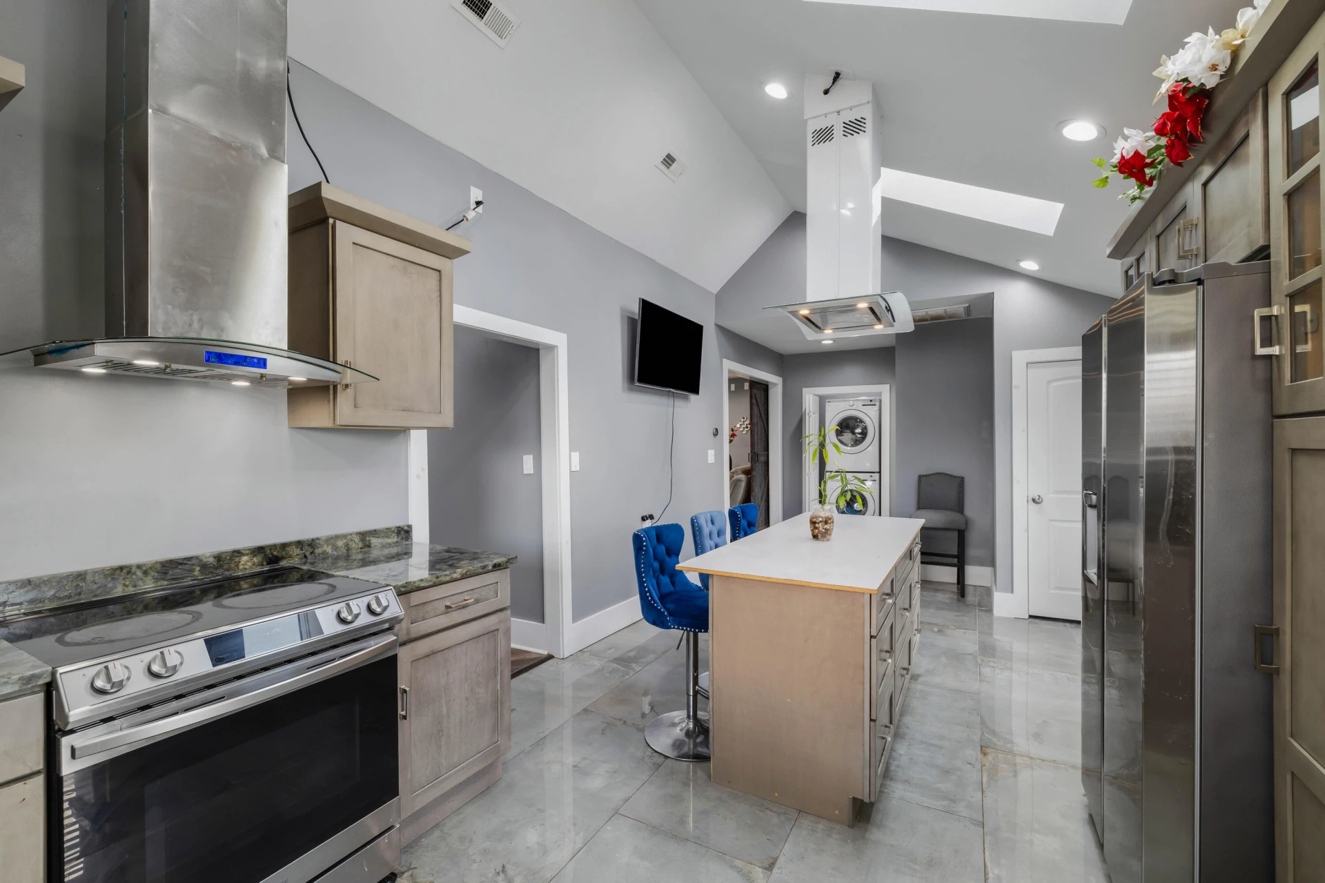 819 Campbell AVE - Photo 17