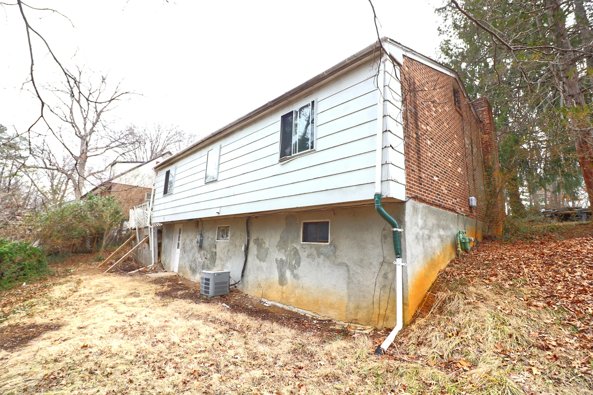 4504 Stonewall RD - Photo 3