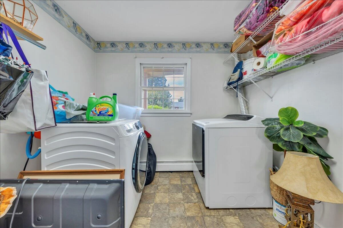 3417 Crittendon AVE - Photo 18