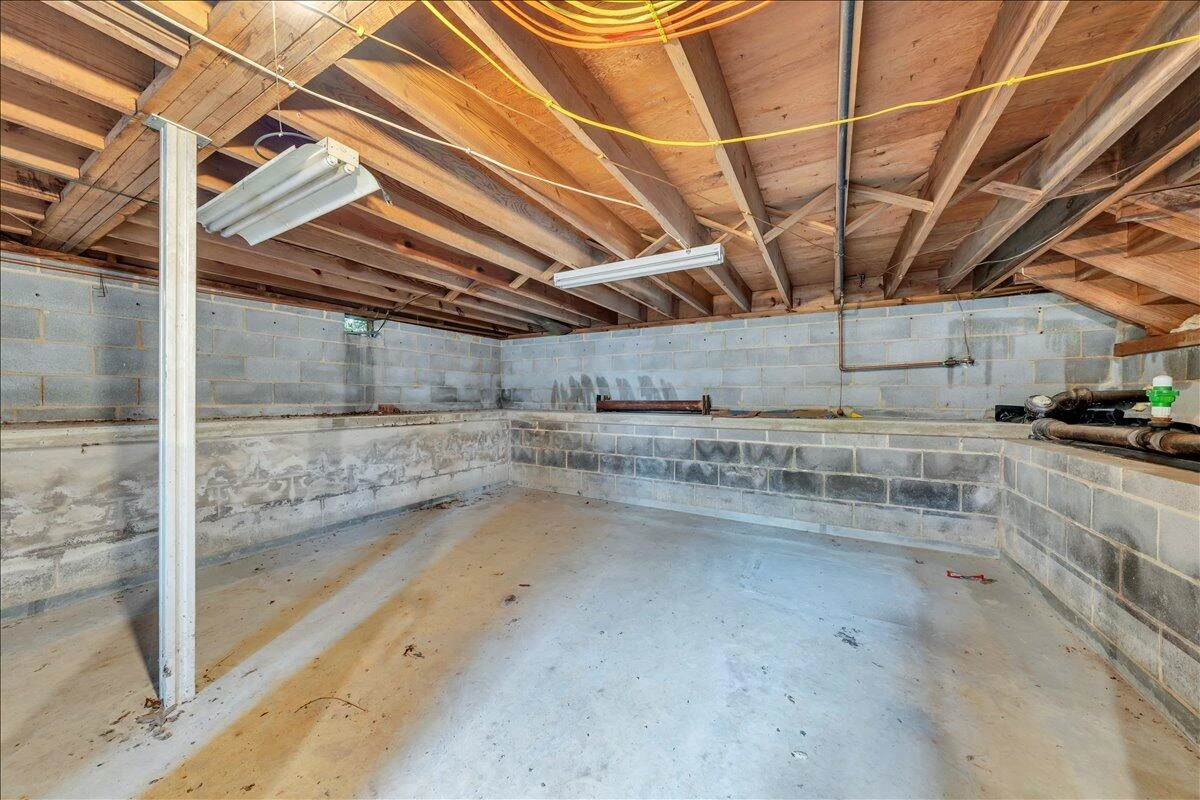 3417 Crittendon AVE - Photo 22