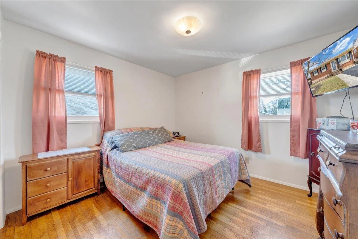 2241 Byrd AVE - Photo 13