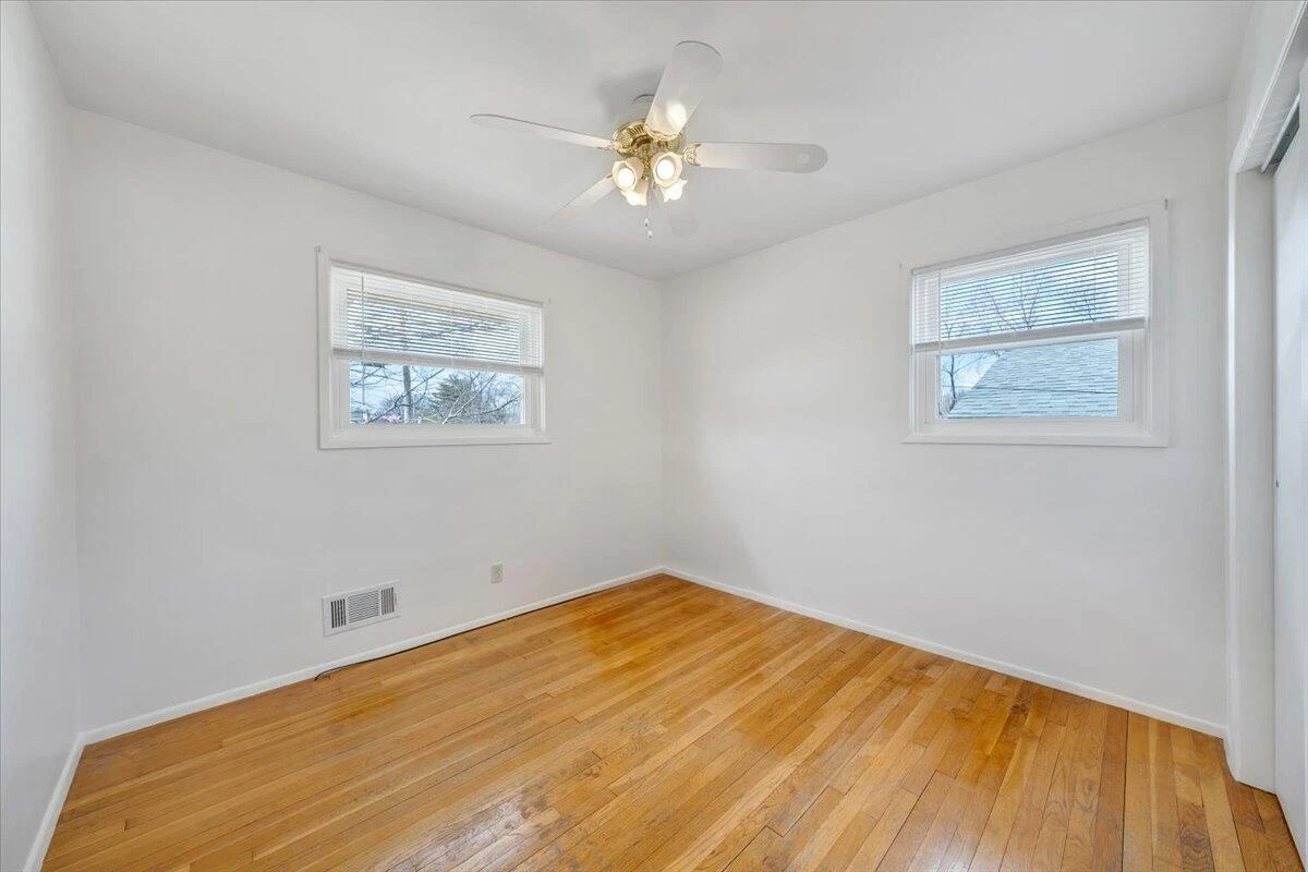 2241 Byrd AVE - Photo 15