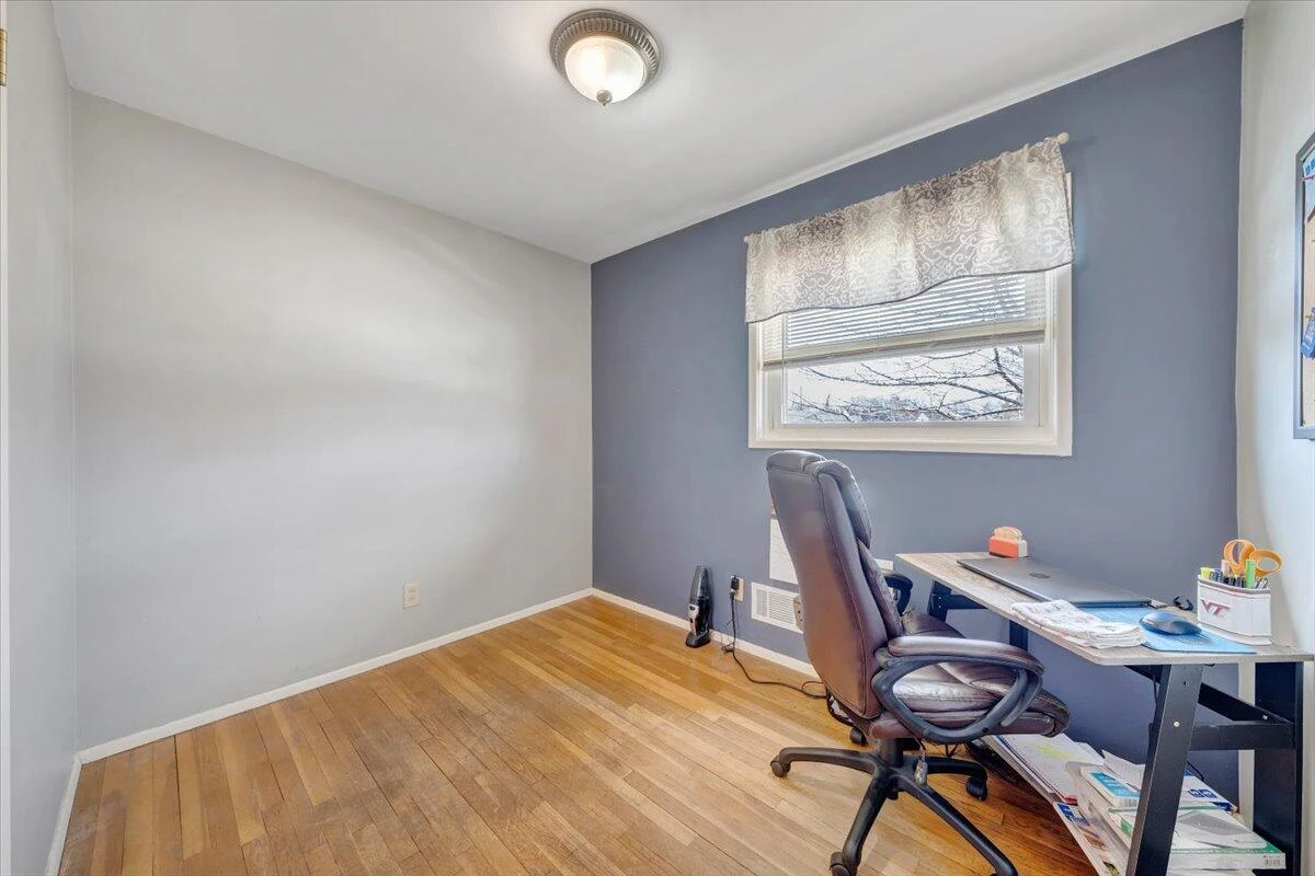 2241 Byrd AVE - Photo 16