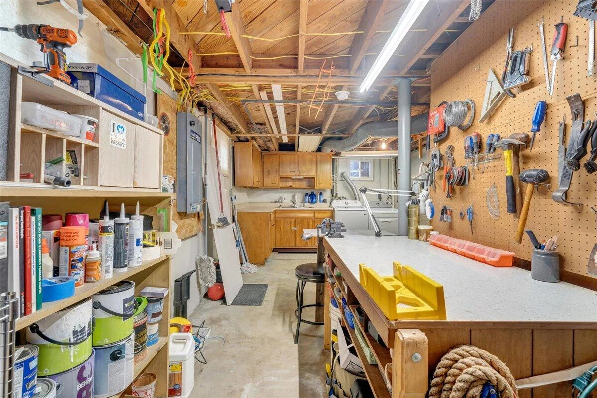 2241 Byrd AVE - Photo 30