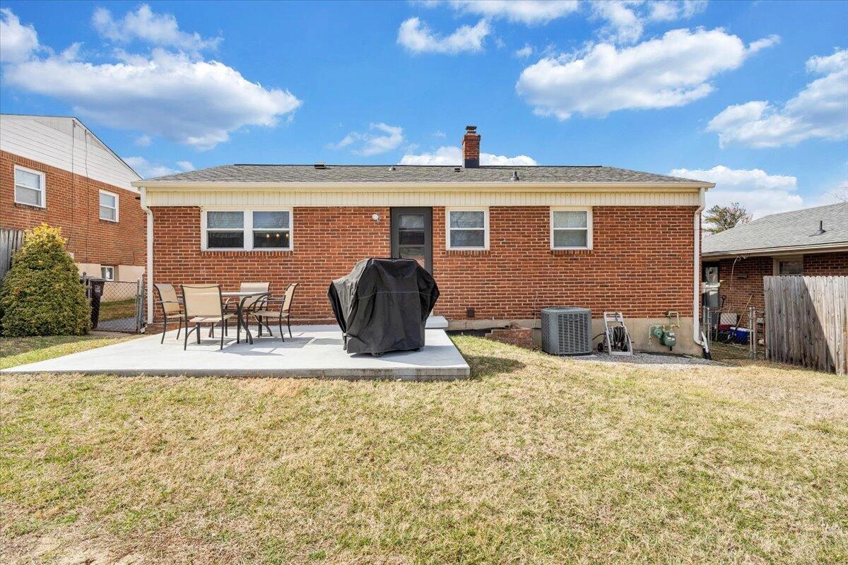 2241 Byrd AVE - Photo 33