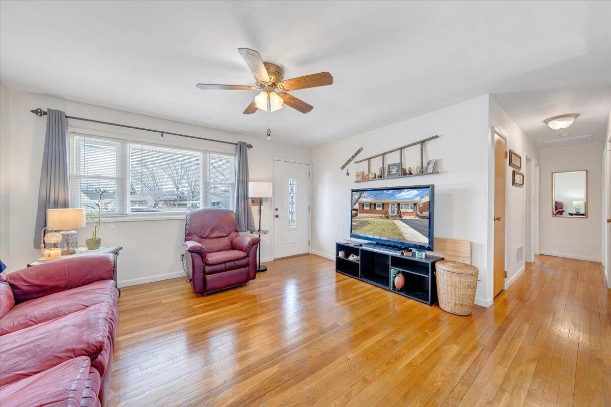 2241 Byrd AVE - Photo 8