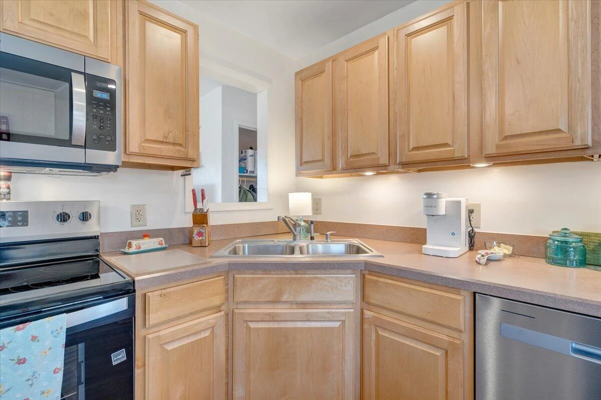 2241 Byrd AVE - Photo 11