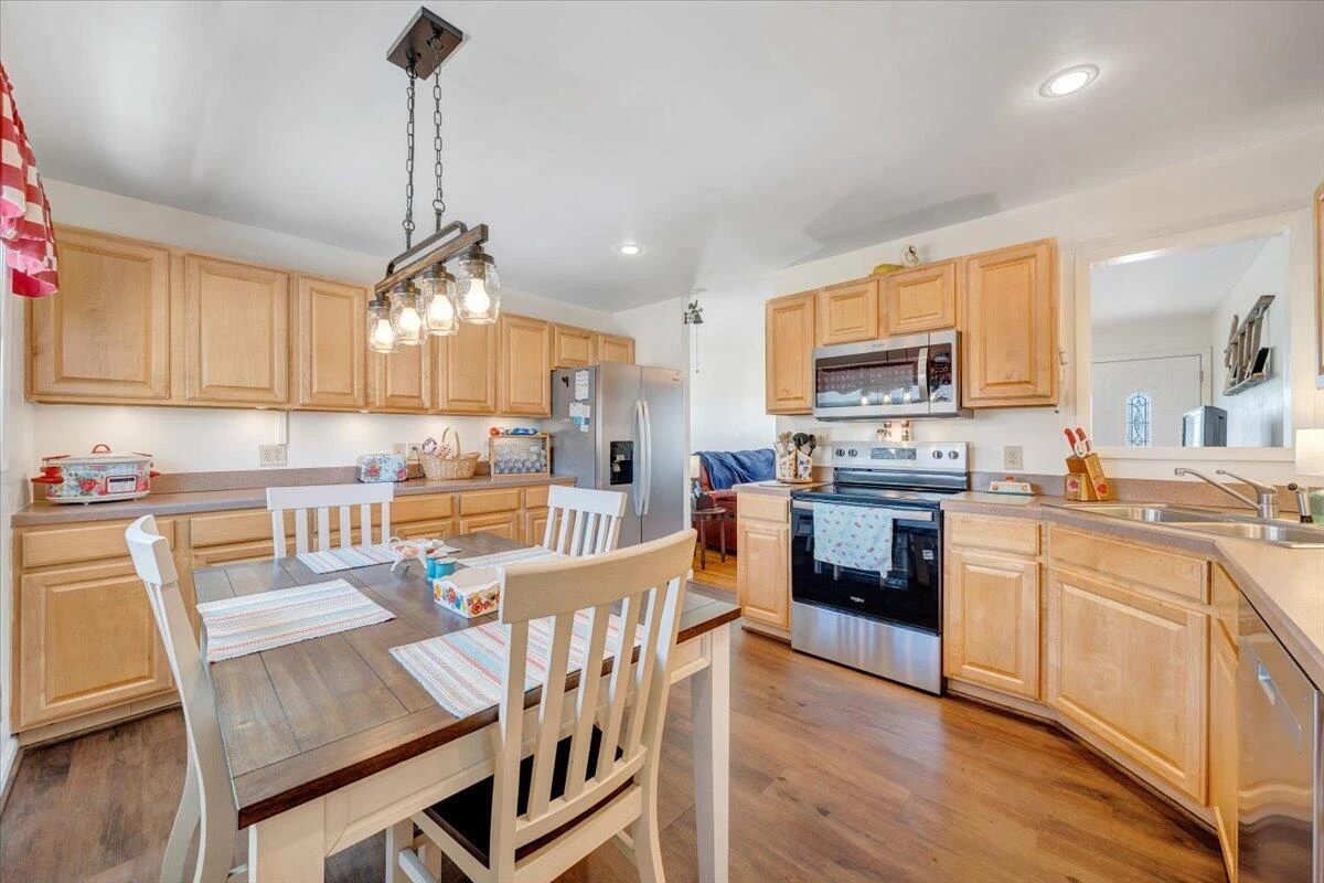2241 Byrd AVE - Photo 12
