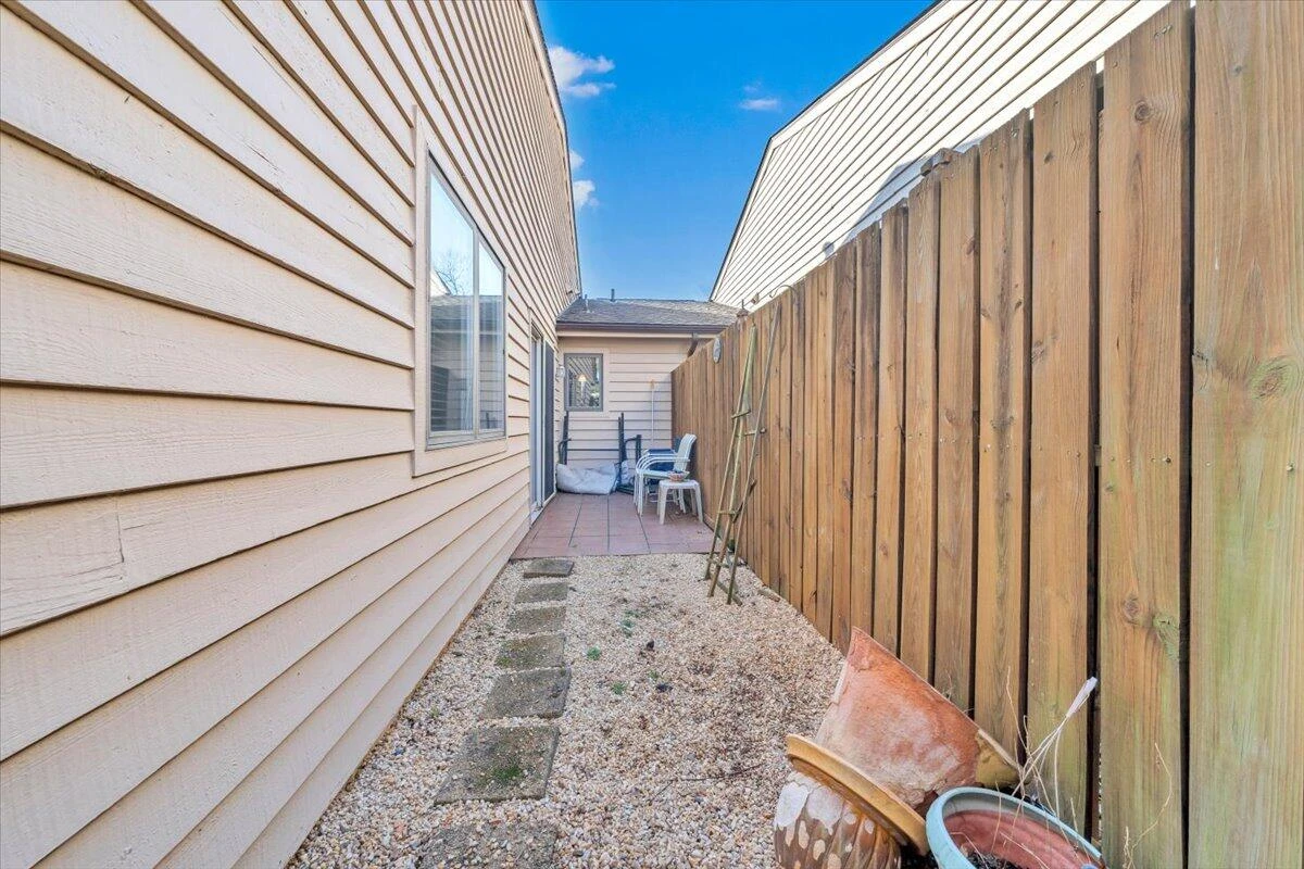438 Windward DR - Photo 12