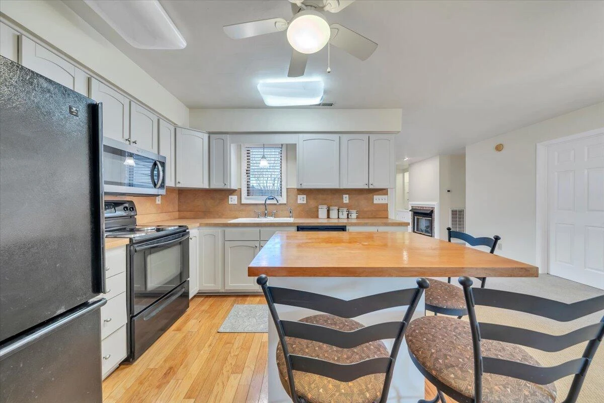 438 Windward DR - Photo 18