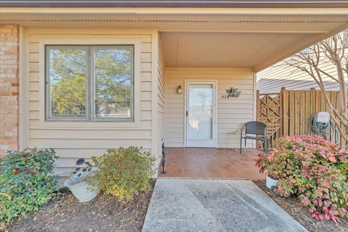 438 Windward DR - Photo 3