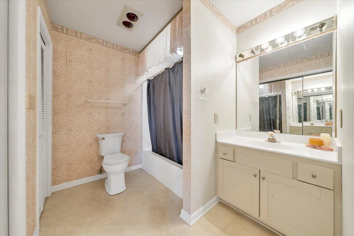 438 Windward DR - Photo 23