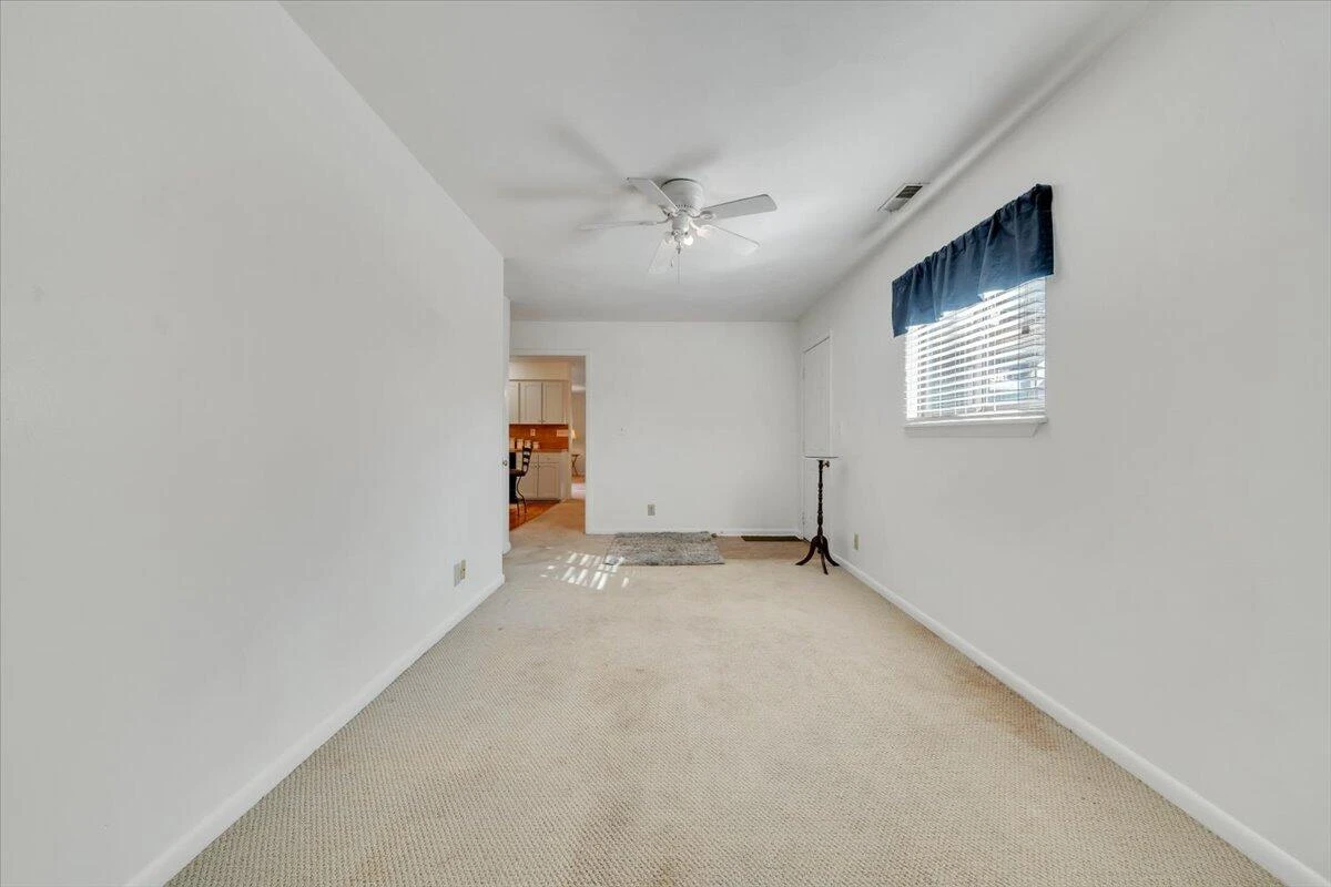 438 Windward DR - Photo 32