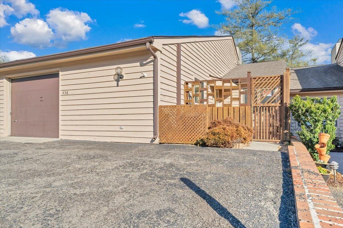 438 Windward DR - Photo 36