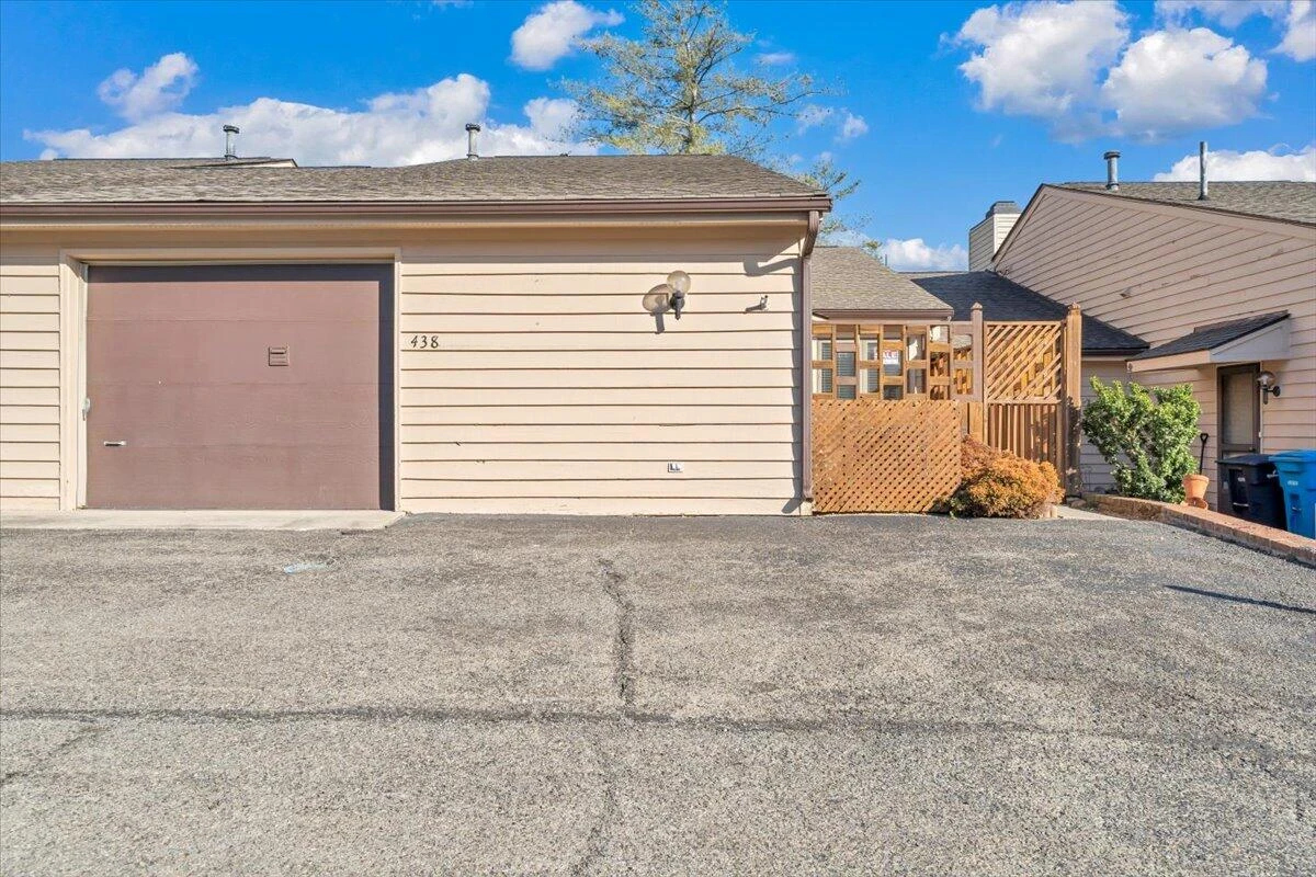 438 Windward DR - Photo 37