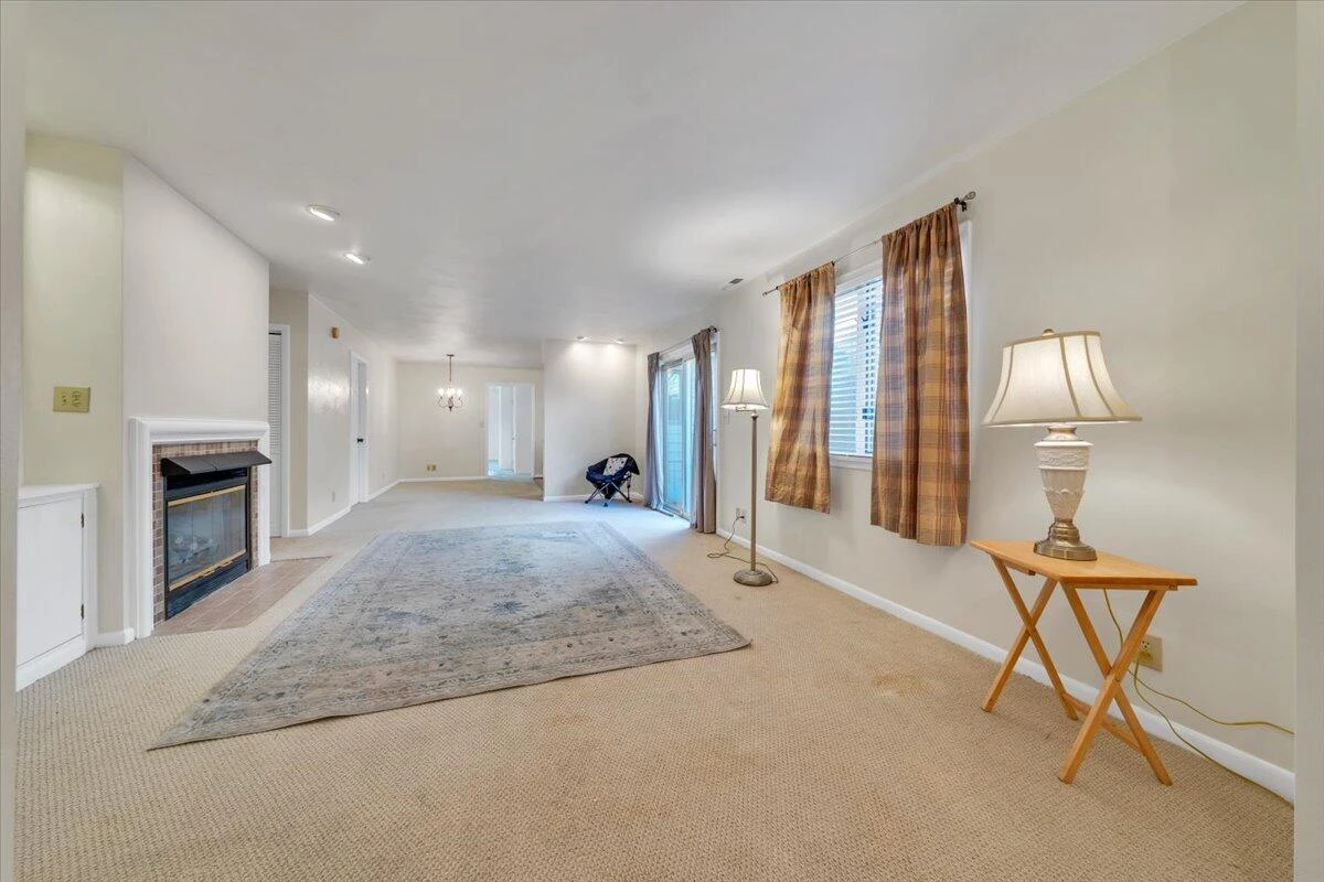 438 Windward DR - Photo 6