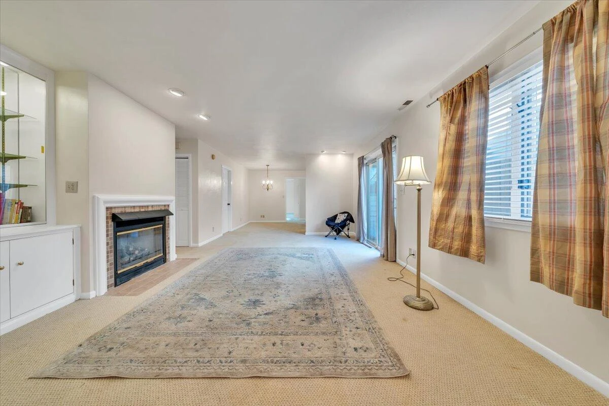 438 Windward DR - Photo 7