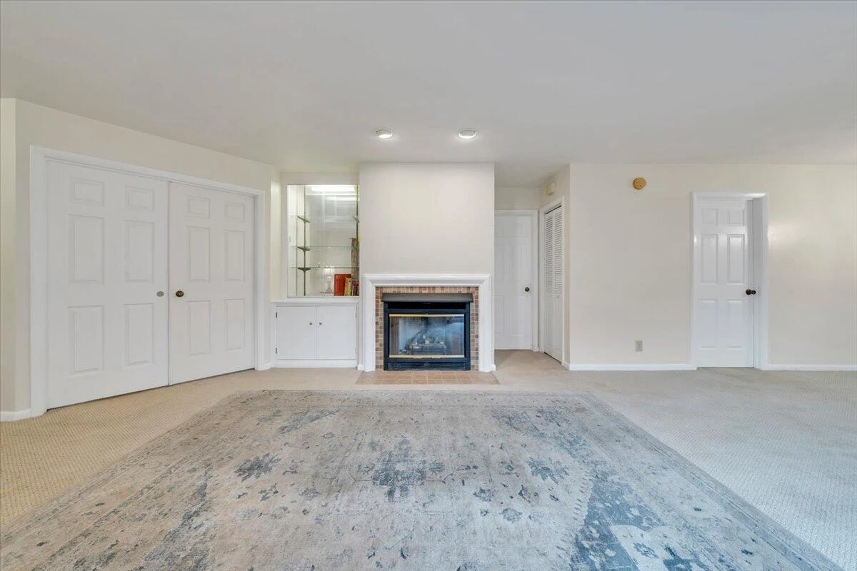 438 Windward DR - Photo 8