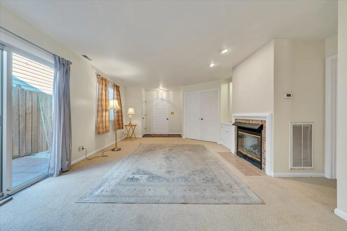 438 Windward DR - Photo 10