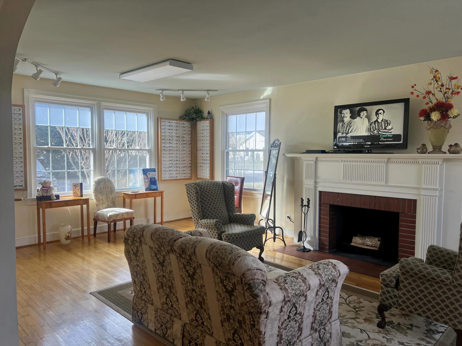 904 Apperson DR - Photo 6