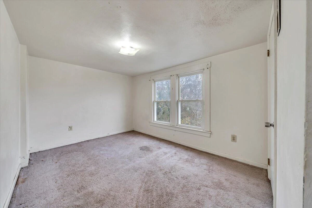 2810 Courtland RD - Photo 12