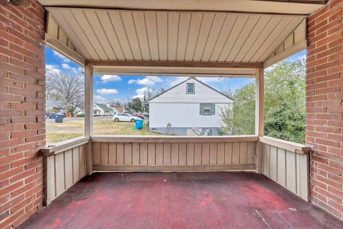 2810 Courtland RD - Photo 15