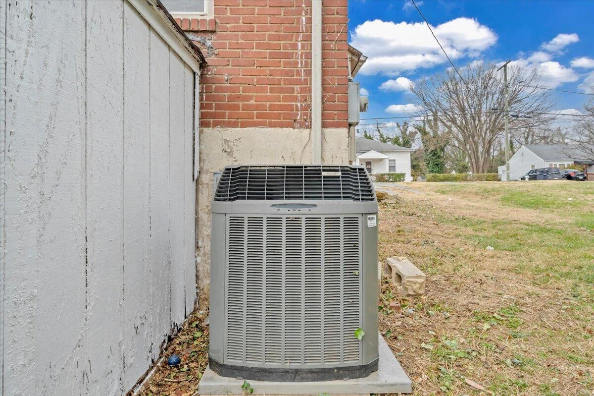 2810 Courtland RD - Photo 16