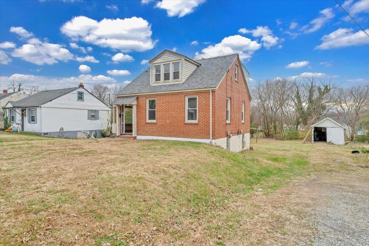 2810 Courtland RD - Photo 3