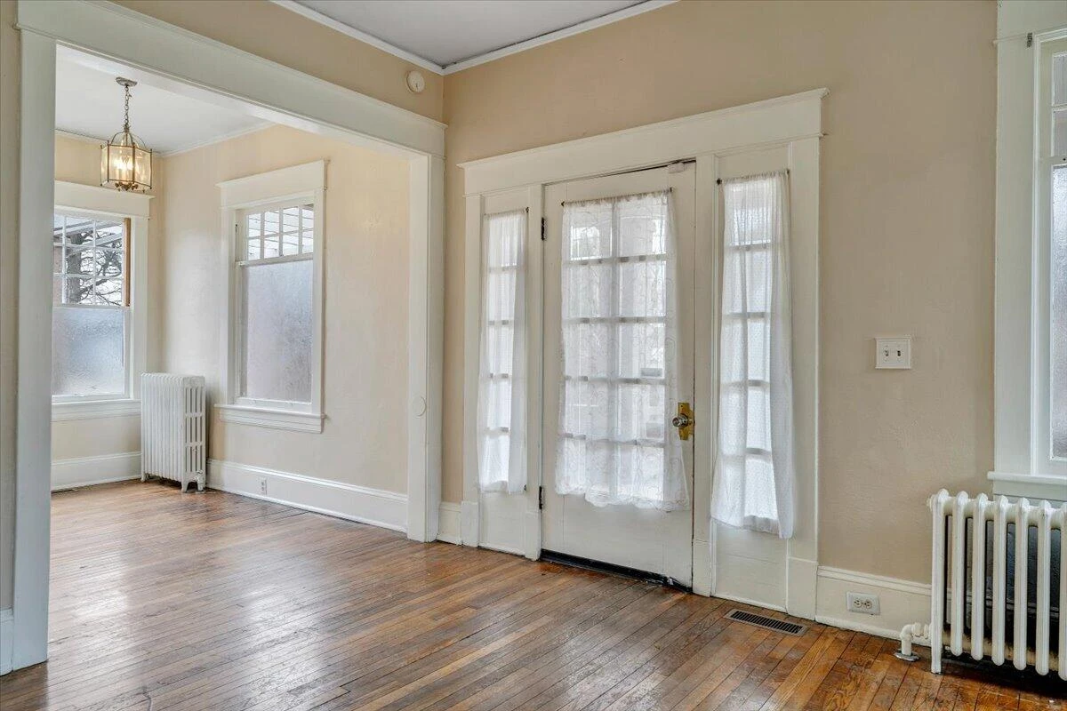 2117 Brandon AVE - Photo 19