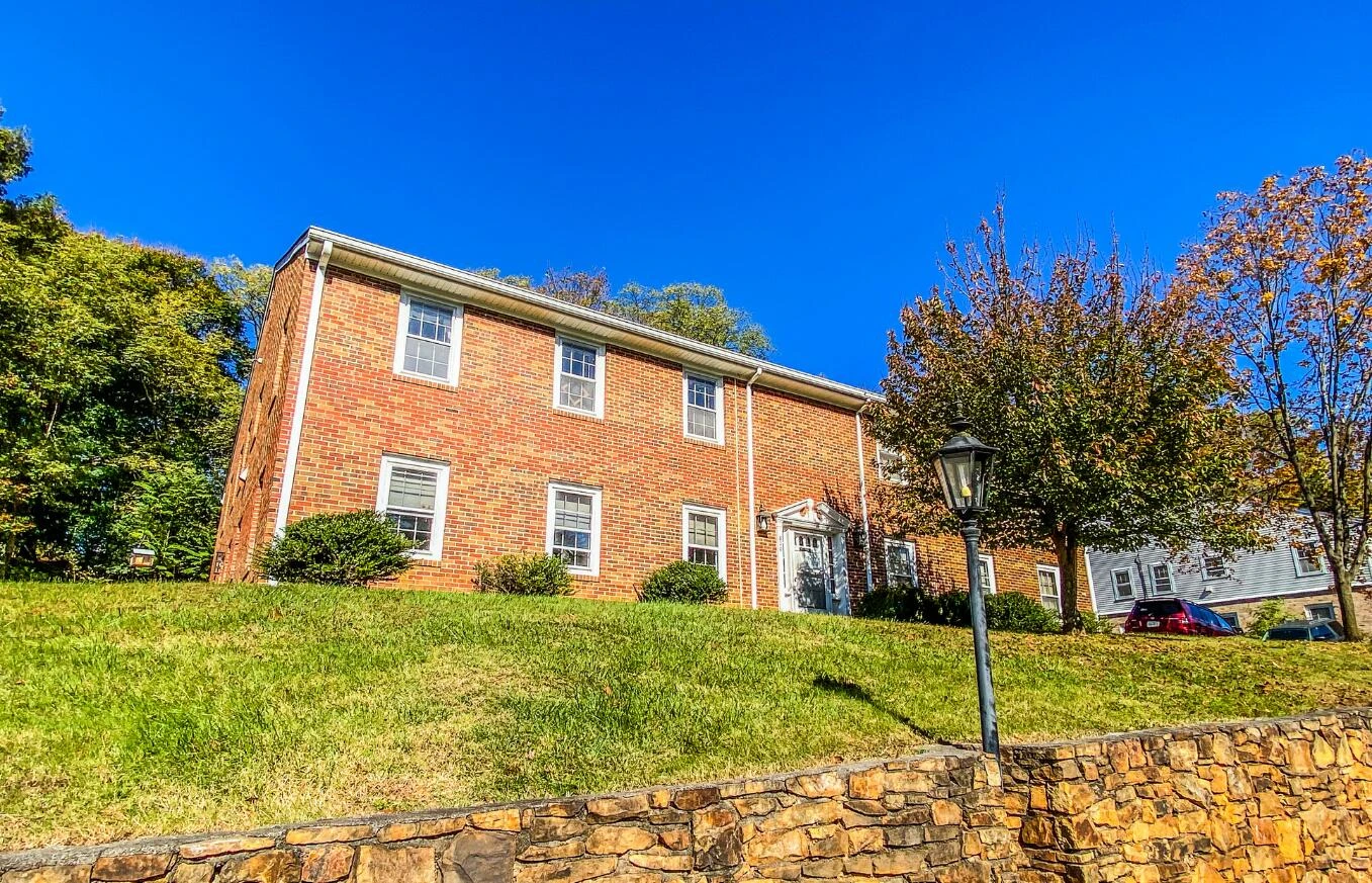 803 King James ST - Photo 6