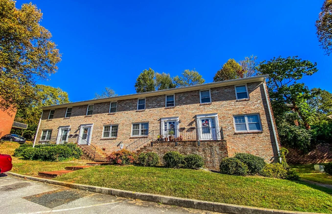 803 King James ST - Photo 9