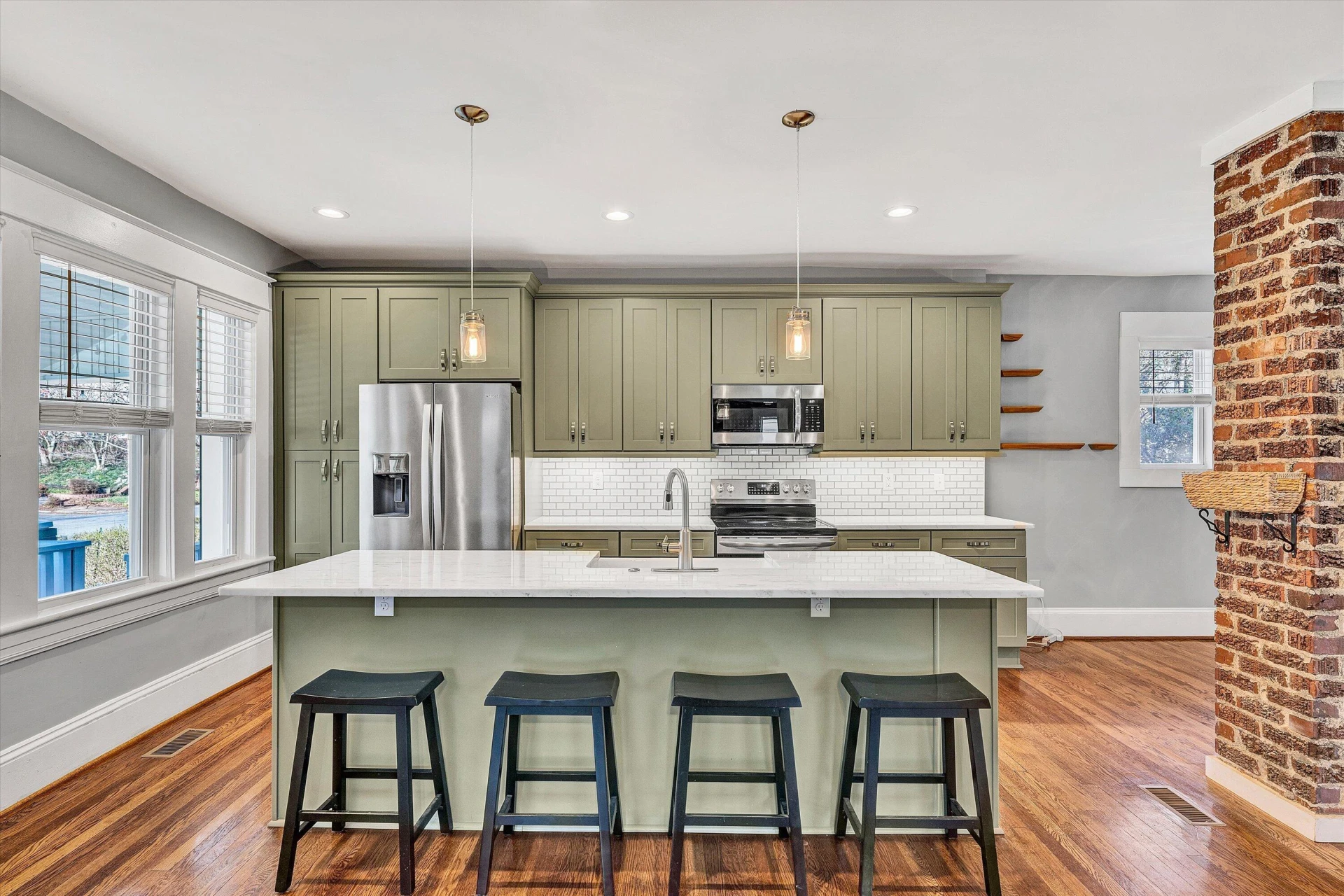 2031 Sherwood AVE - Photo 22