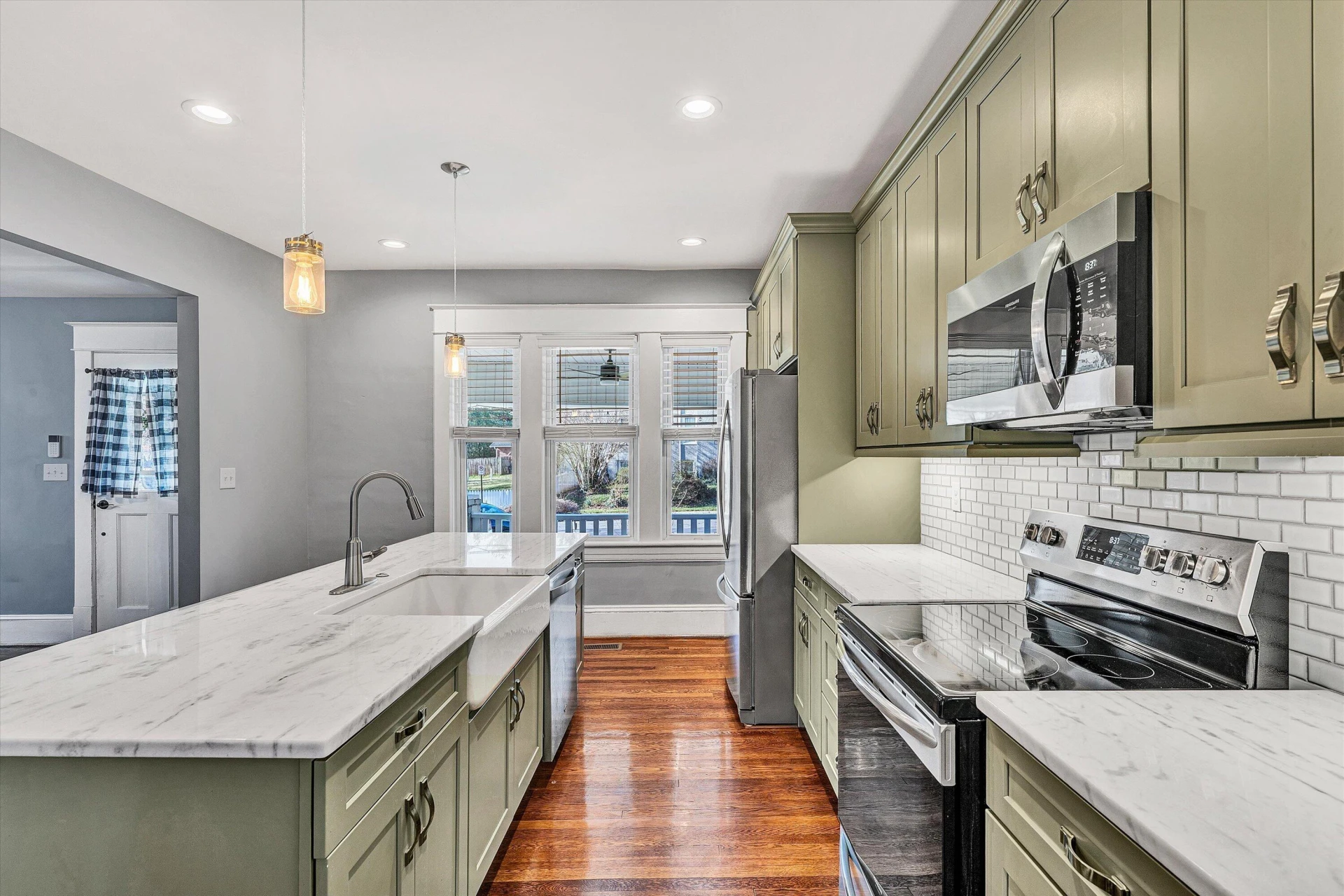 2031 Sherwood AVE - Photo 23