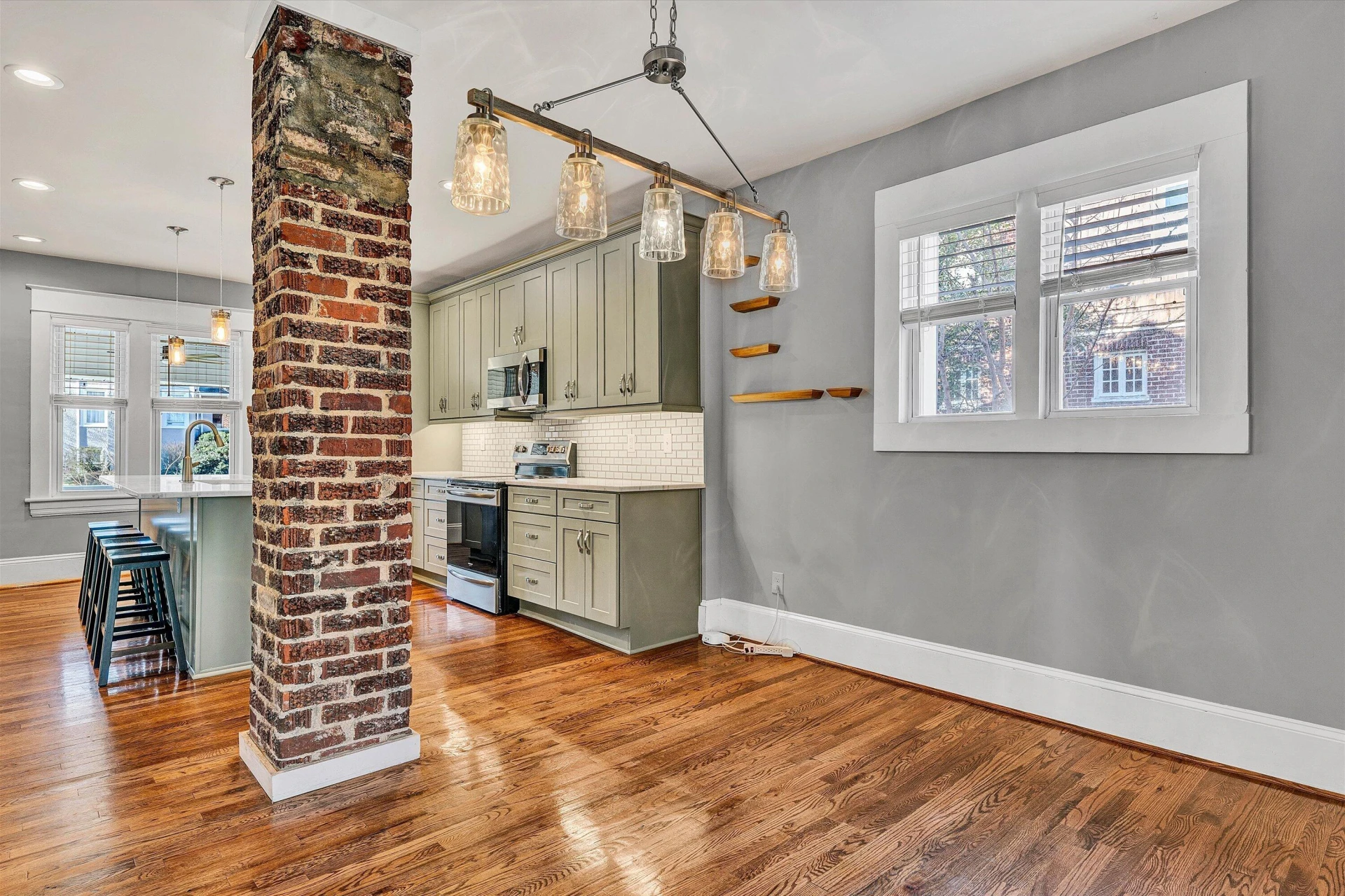 2031 Sherwood AVE - Photo 28