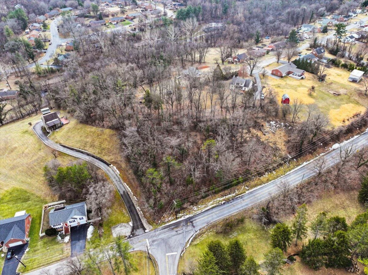 916 Homestead DR - Photo 4