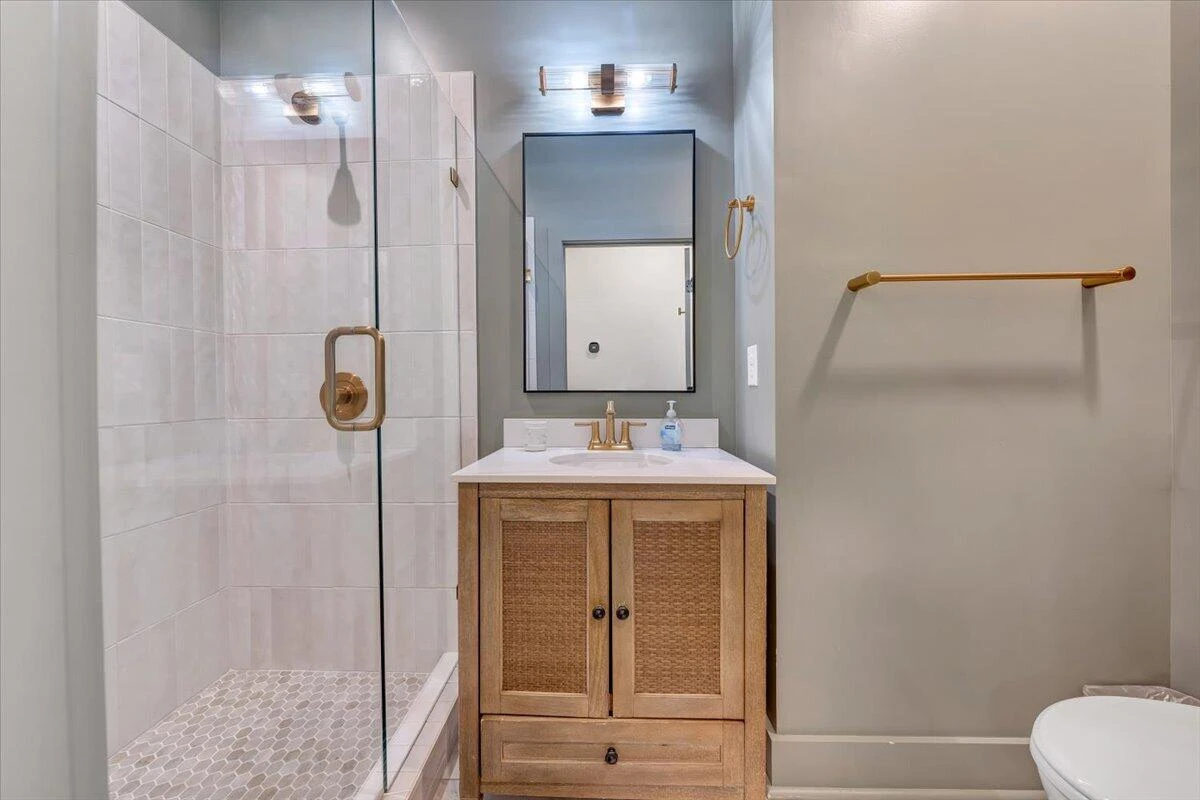 212 Driftwood CT - Photo 19