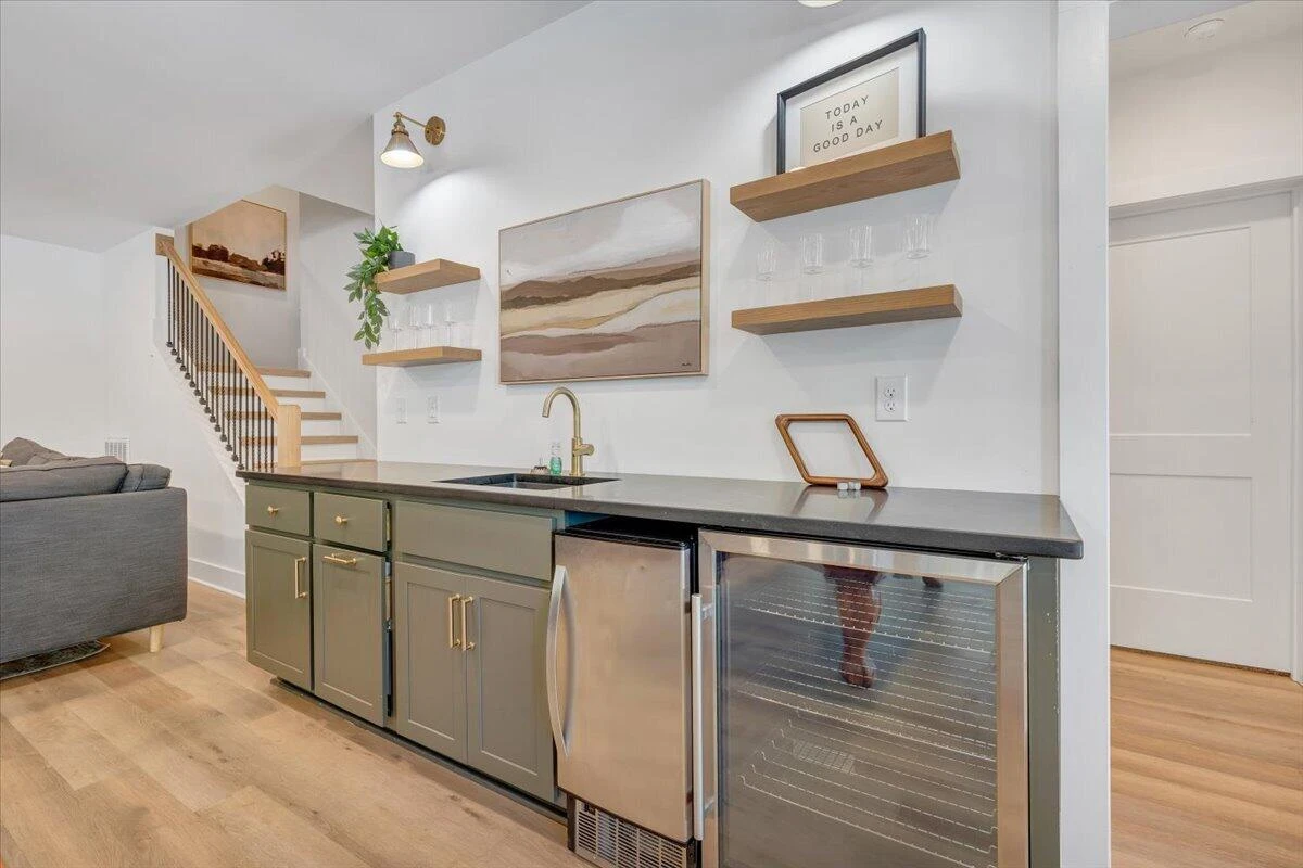 212 Driftwood CT - Photo 33