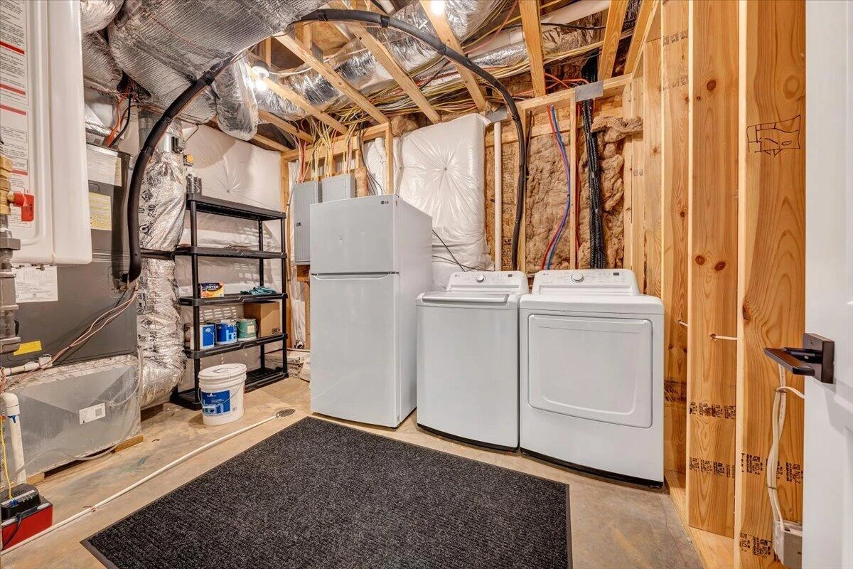 212 Driftwood CT - Photo 39