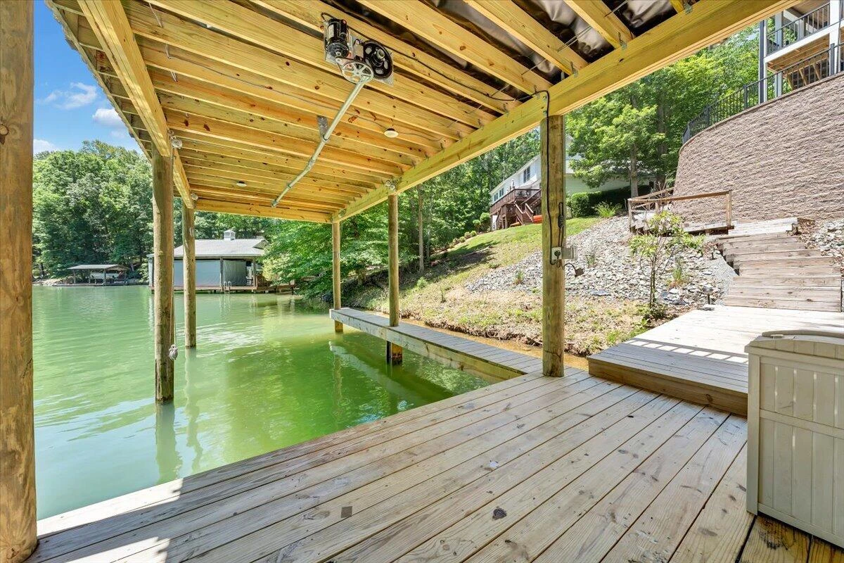 212 Driftwood CT - Photo 55