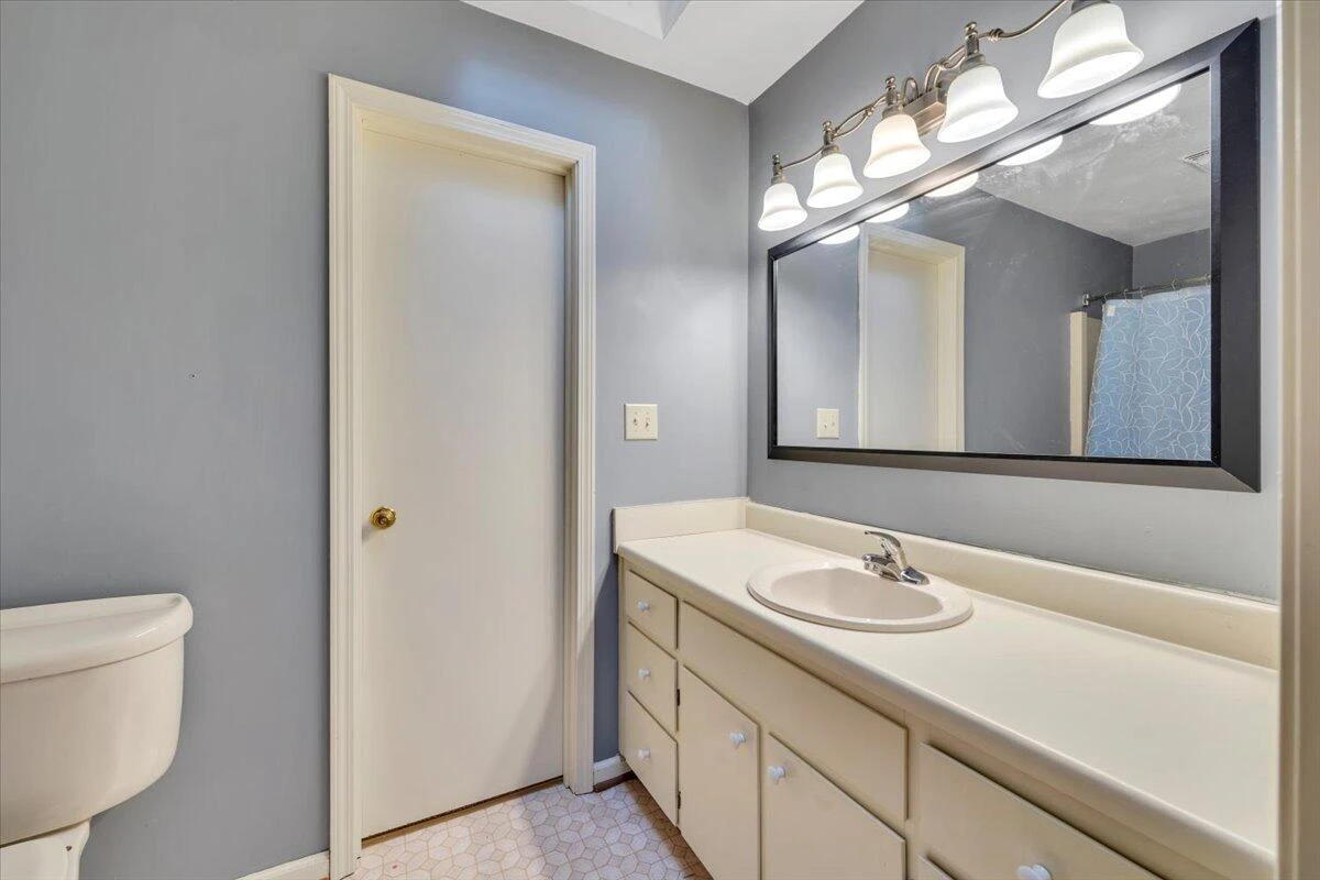 435 Burwell ST - Photo 20