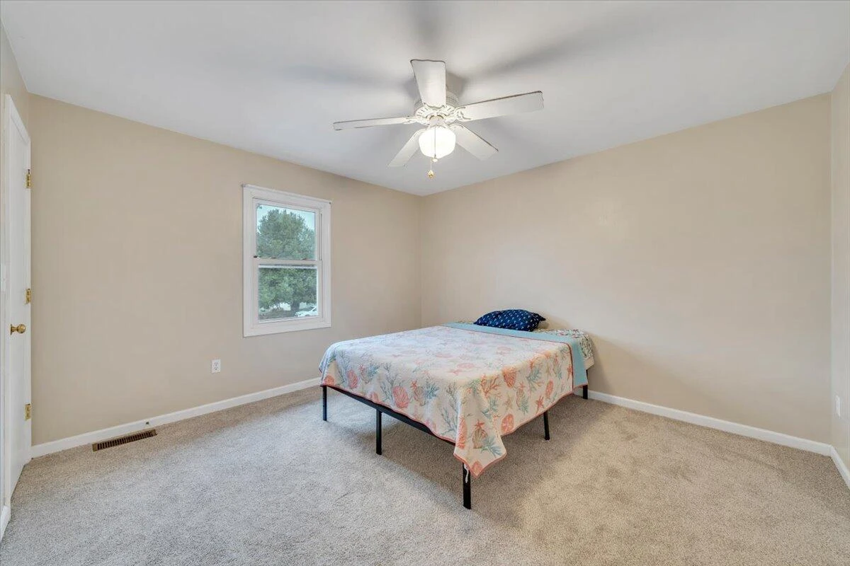 435 Burwell ST - Photo 23
