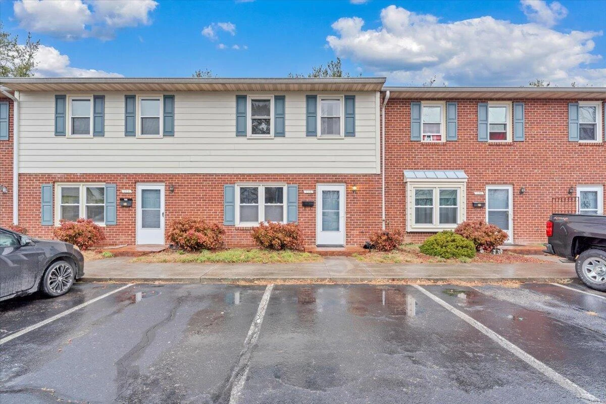 435 Burwell ST - Photo 32