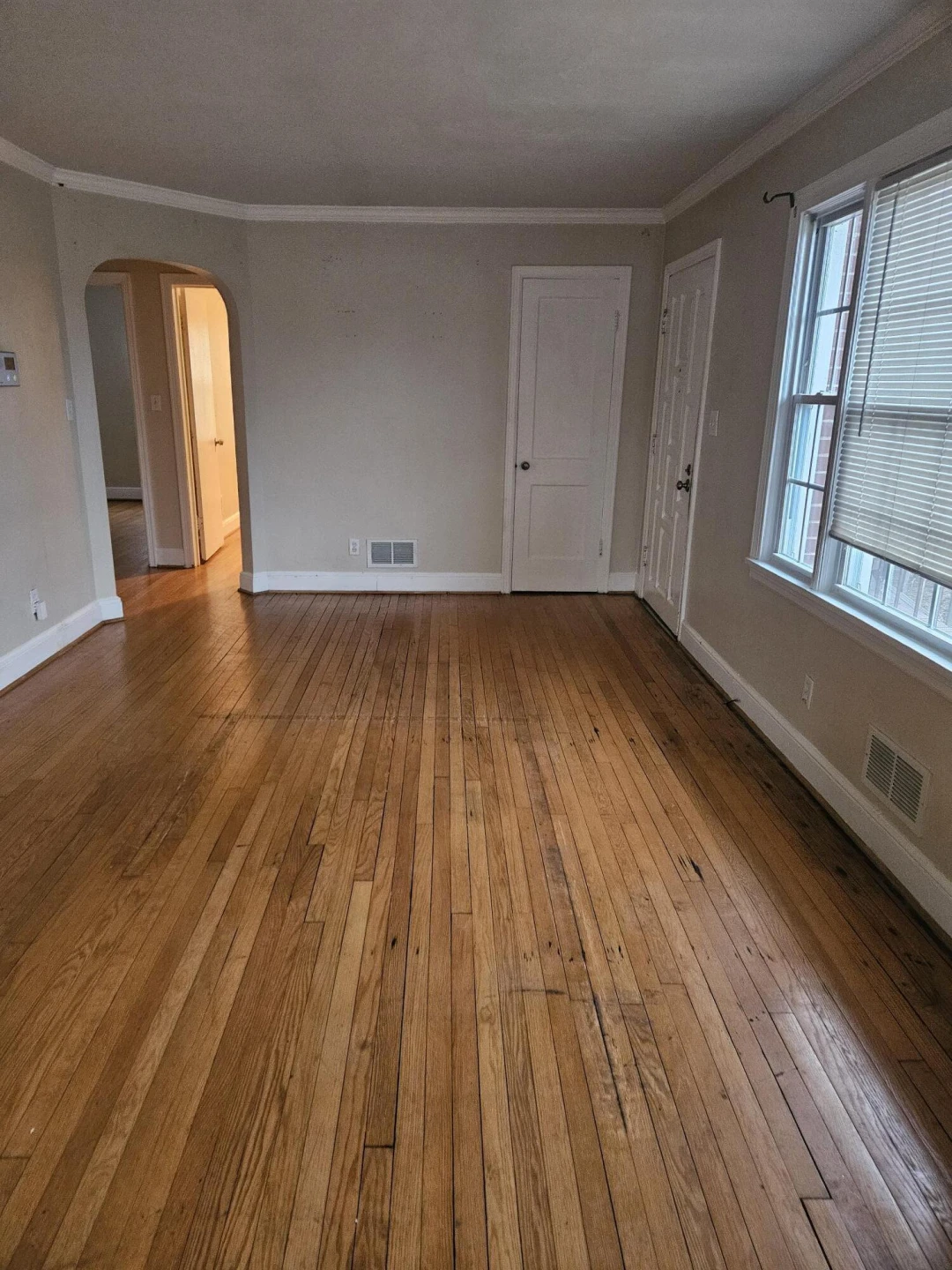 2718 Meadowview DR - Photo 5