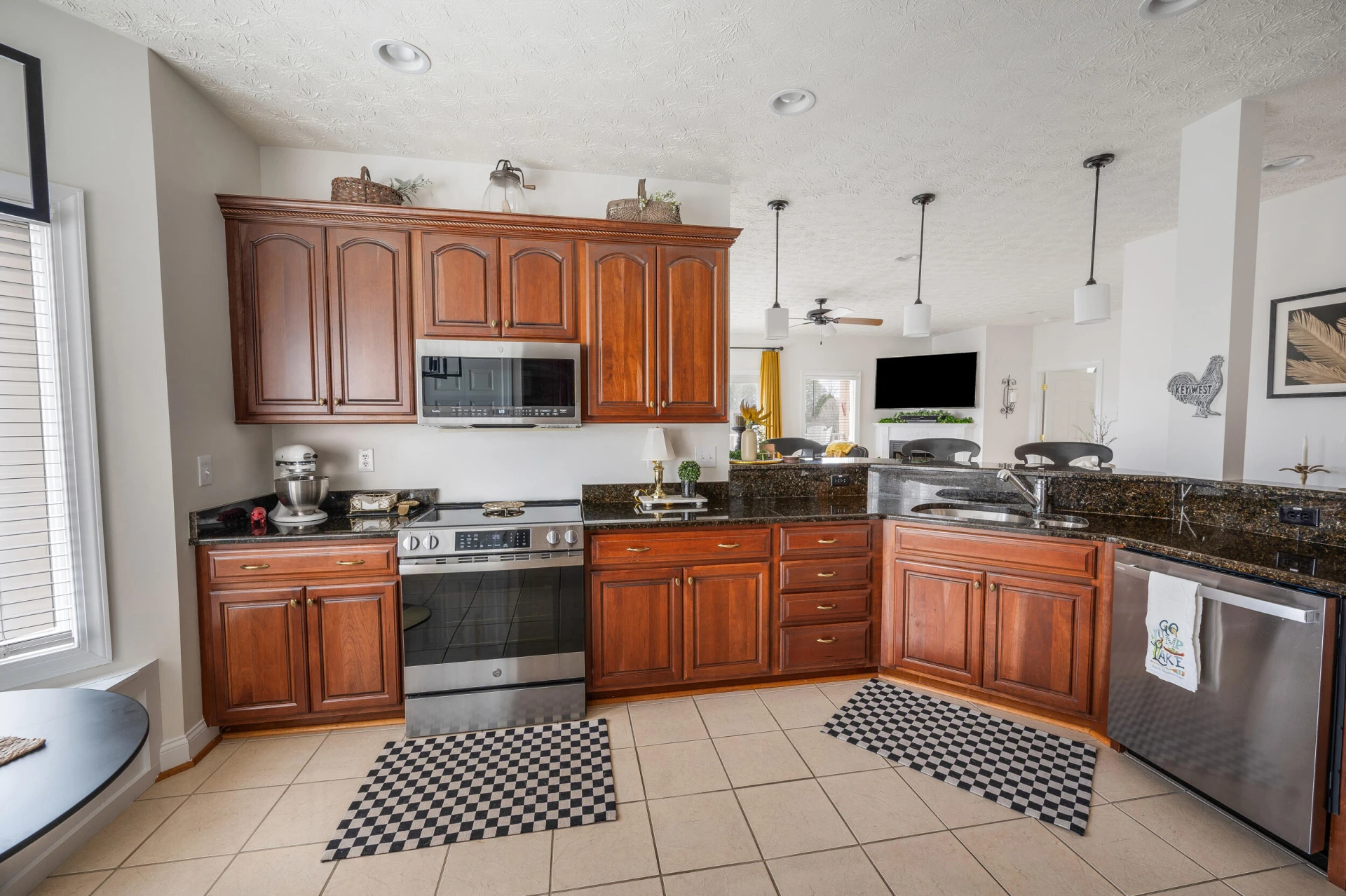 1052 La Casa CT - Photo 18