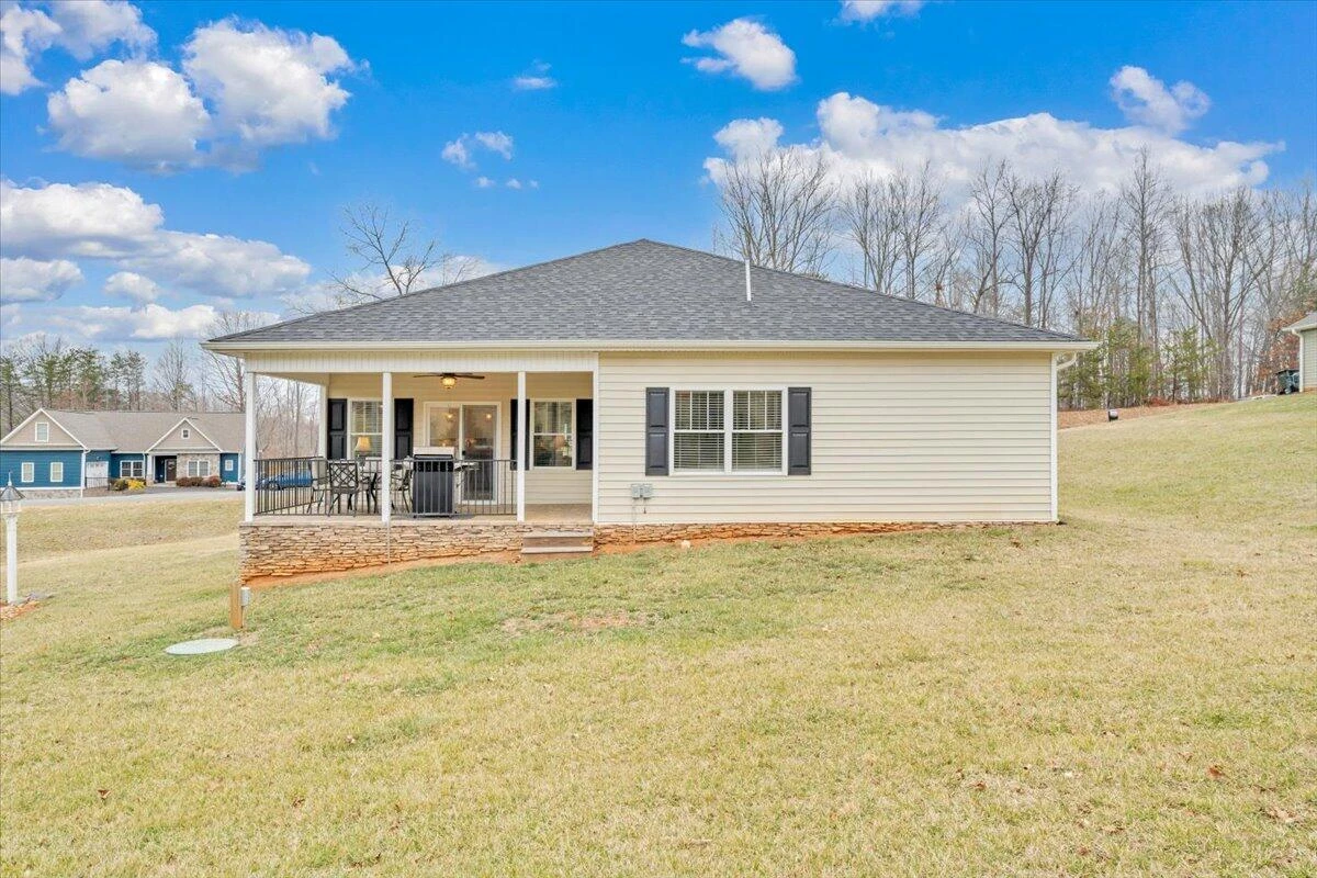341 Bermuda DR - Photo 16
